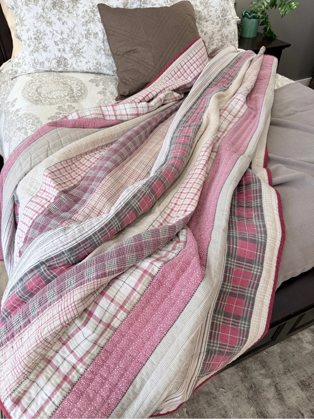 Cozy Cabin Quilt King Size Red Plaid Stripes